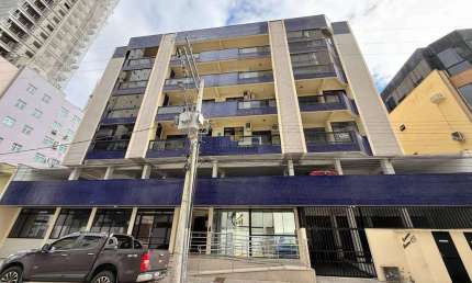 Apartamento com 3 quartos para alugar na Rua 295, 150, Meia Praia, Itapema