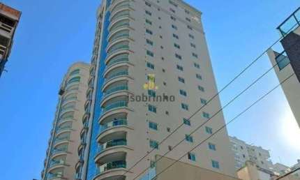 Apartamento com 3 quartos para alugar na Rua 302, 192, Meia Praia, Itapema