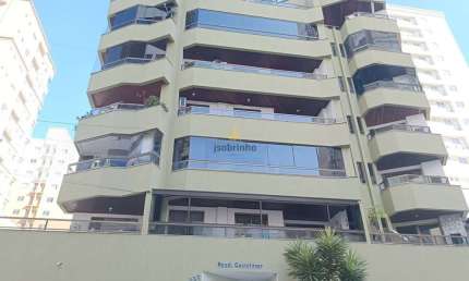 Apartamento com 3 quartos para alugar na Rua 302, 137, Meia Praia, Itapema