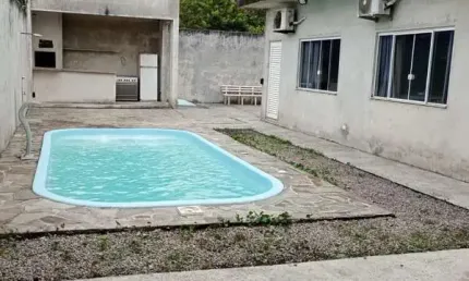 Viva o sonho do litoral: uma casa na praia com tudo que você precisa!