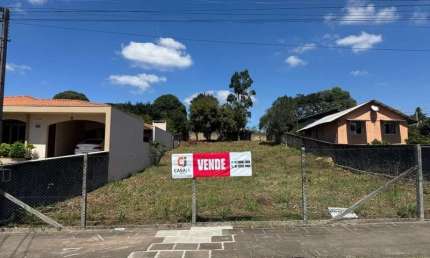 Terreno à venda na Vila Solene: localização central e topografia ideal!