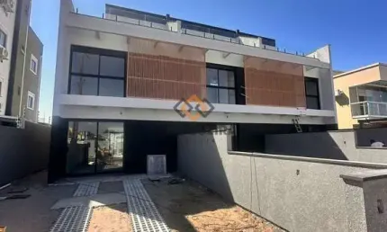 Casa Alto Padrão em Ingleses do Rio Vermelho, Florianópolis/SC
