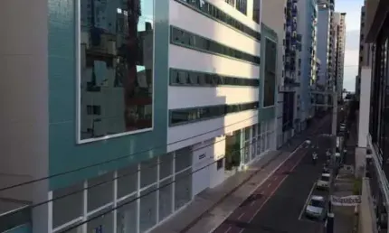 Apartamento Duplex  SEM ELEVADOR com 4 Quartos sendo 1 Suíte