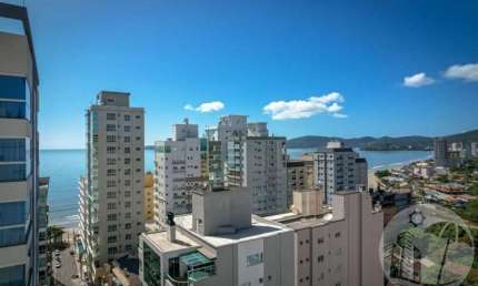 Linda cobertura com vista permanente da Praia em MEIA PRAIA