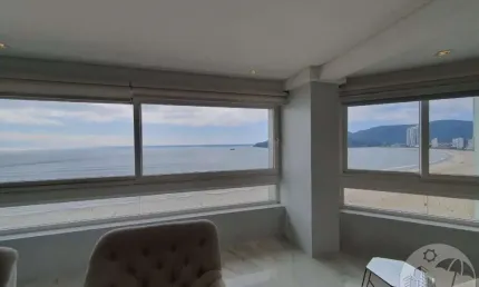 Apartamento FRENTE MAR Luxo com 4 Suítes e 4 Vagas de Garage