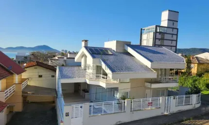 Casa com 3 quartos à venda no Centro, Penha 