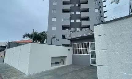 Apartamento a 100 metros do mar no centro de penha-sc