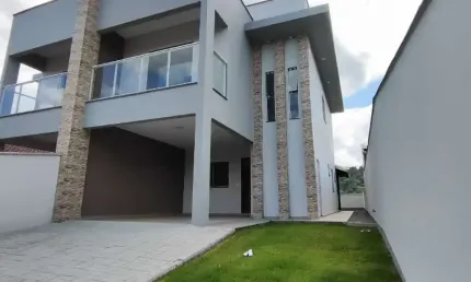 Sobrado de 3 dormitórios + home office e area de festas em Indaial- SC