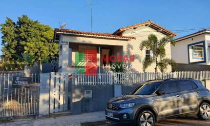 Casa com 3 quartos à venda na das Bandeiras, 21, Centro, Vinhedo, 366 m2 por R$ 799.000