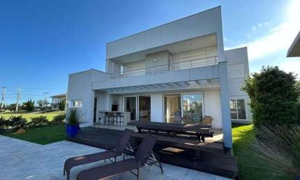 Casa em Condomínio para Venda em Torres, Praia Itapeva, 4 dormitórios, 4 suítes, 5 banheiros, 2 vagas