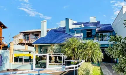 Casa para Venda em Torres, Praia da Cal, 4 dormitórios, 1 suíte, 5 banheiros, 2 vagas