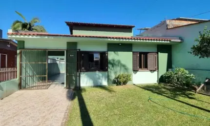 Casa para Venda em Torres, Getúlio Vargas, 6 dormitórios, 2 suítes, 4 banheiros, 1 vaga
