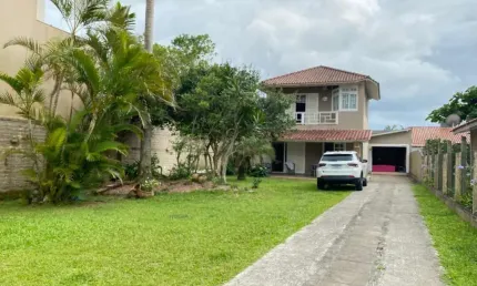 Casa para Venda em Torres, Praia Grande, 4 dormitórios, 1 suíte, 3 banheiros, 1 vaga