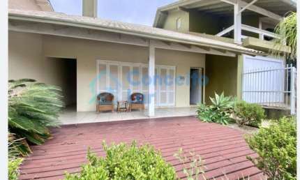 Casa para Venda em Torres, Praia Grande, 4 dormitórios, 2 suítes, 6 banheiros, 1 vaga