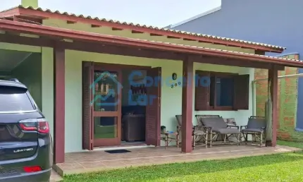 Casa para Venda em Torres, Praia da Cal, 2 dormitórios, 1 suíte, 2 banheiros, 3 vagas
