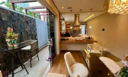 Casa de 3 quartos com suíte e 2 salas na Vila Mascote, São Paulo-SP: 300m², 3 banheiros e 2 vagas de garagem!