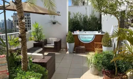 Oportunidade incrível uma linda cobertura duplex de luxo no real parque, são paulo-sp: 3 quartos, 1 suíte, 2 salas, 5 banheiros, 3 vagas, 138m²!