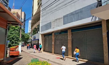 Ponto comercial para alugar na Praça Gabriel Martins, 5, Centro, Londrina