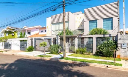 Casa com 3 quartos à venda na Rua Nelson Eggas, 237, Parque Residencial Alcântara, Londrina