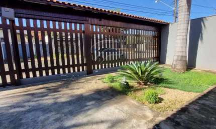 Casa com 4 quartos à venda na Rua Cambuquira, 420, San Remo, Londrina