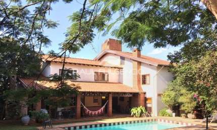 Casa com 3 quartos à venda na Rua Taquaritinga, 70, Champagnat, Londrina