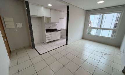 Apartamento no Centro com 2 quartos e area de lazer completa.