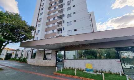 Aluguel de Apartamento Padrao com 3 Dormitorios na Aurora, Londrina