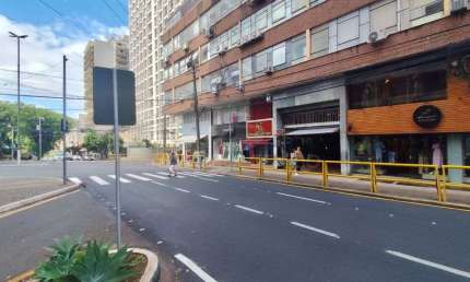 Ponto comercial para alugar na Rua Professor João Cândido, 344, Centro, Londrina