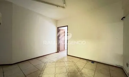 Sala comercial com 6 salas para alugar na Avenida Maringá, 627, Vitória, Londrina