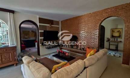 Charmosa casa a venda no bairro Dom Pedro em Londrina