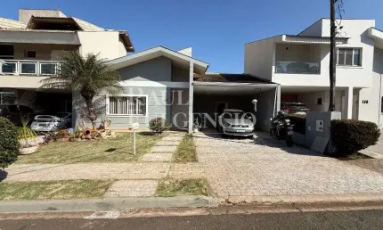 Sobrado Condominio no Vale do Arvoredo | 3 dormitorios | 2 banheiros | 2 garagens