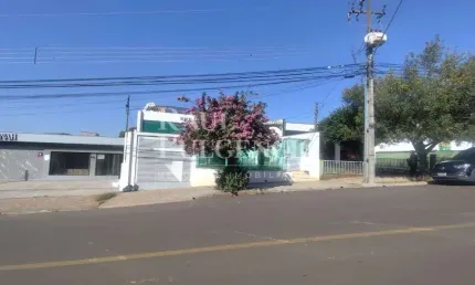 Casa Comercial para locacao na rua Ibipora em Londrina