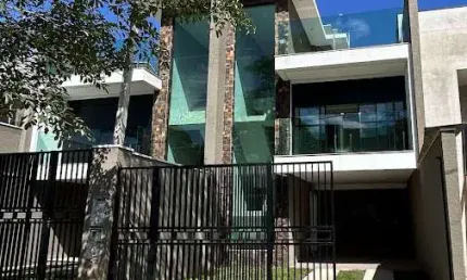 Sobrado com 3 dormitórios à venda, 180 m² por R$ 1.100.000,00 - Abranches - Curitiba/PR