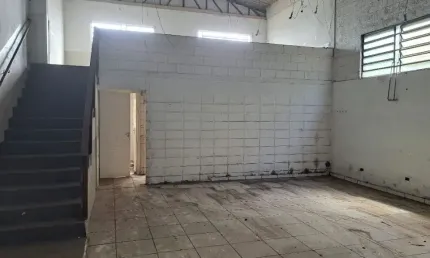 Loja/Deposito - Centro Comercial Itapecerica da Serra