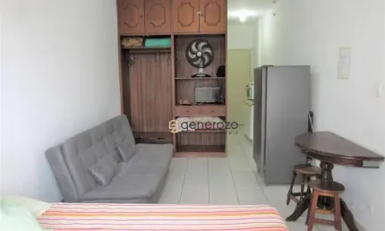 Kitnet à venda em pitangueiras, no centro, a 01 quadra da praia, com garagem e vista para o mar