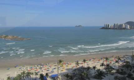 Apartamento a venda na praia de Pitangueiras, frente ao mar, com sacada gourmet, 03 suítes, 02 vagas de garagem e lazer