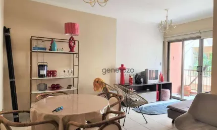 Apartamento a venda na praia das Astúrias, próximo ao comércio local, 02 dormitórios, com 01 vaga de garagem