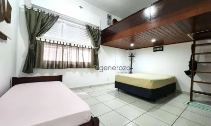 Apartamento tipo studio na praia de pitangueiras, a 01 quadra da praia, região central
