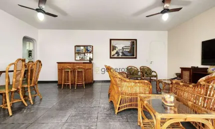 Apartamento a venda na praia das Pitangueiras, 03 dormitórios, com 02 vagas de garagem e lazer no prédio