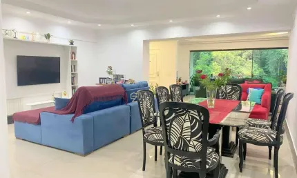 Apartamento á venda na praia das pitangueiras, 03 dormitórios, 03 suítes e lazer completo.