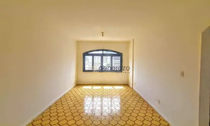 Apartamento á venda na praia das Pitangueiras, 02 dormitórios,01 vaga de garagem.