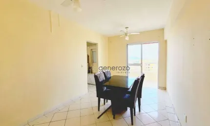Apartamento á venda na praia da Enseada, 02 dormitórios, 01 vaga, lazer
