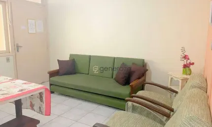 Apartamento na praia das Pitangueiras, 02 dormitórios, 01 vaga, 01 quadra da praia