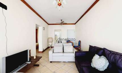 Apartamento á venda na praia das Pitangueiras, 02 dormitórios, 01 vaga de garagem, vista para o mar.