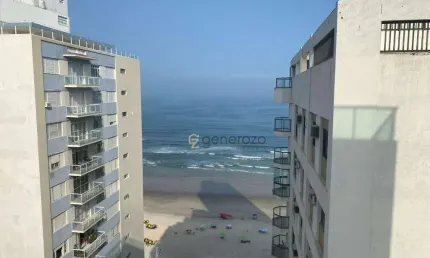 Apartamento á venda na praia das Pitangueiras, 04 dormitórios, 02 vagas de garagem., na quadra da praia.