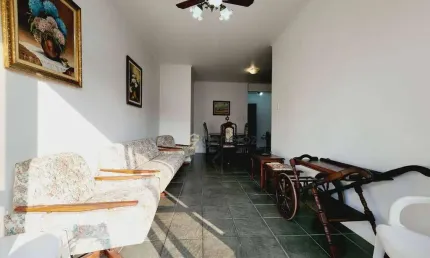Apartamento a venda na praia das astúrias, 03 dormitórios, com sacada e garagem