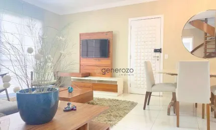 Cobertura duplex na praia das Pitangueiras, 03 dormitórios, 02 vagas, próximo à praia