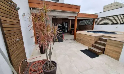 Cobertura a venda na praia das Astúrias, 03 dormitórios, lazer privativo, 01 vaga de garagem