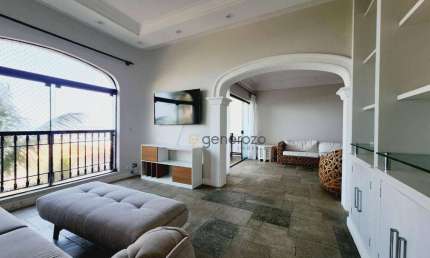 Apartamento a venda na praia das Pitangueiras, frente ao mar, 03 dormitórios, 01 vaga de garagem