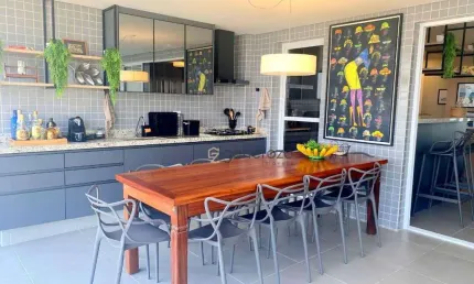 Apartamento à venda na praia da Enseada, 03 dormitórios, 02 vagas, lazer